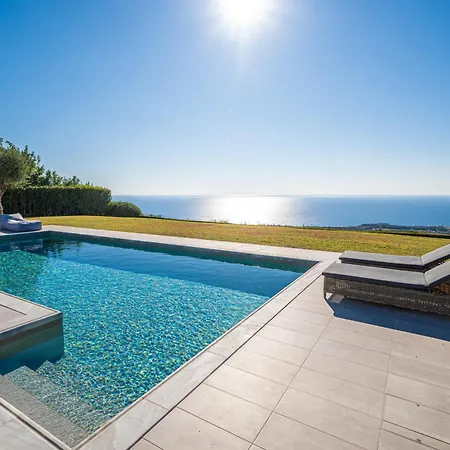Grande Azzurro In Villa