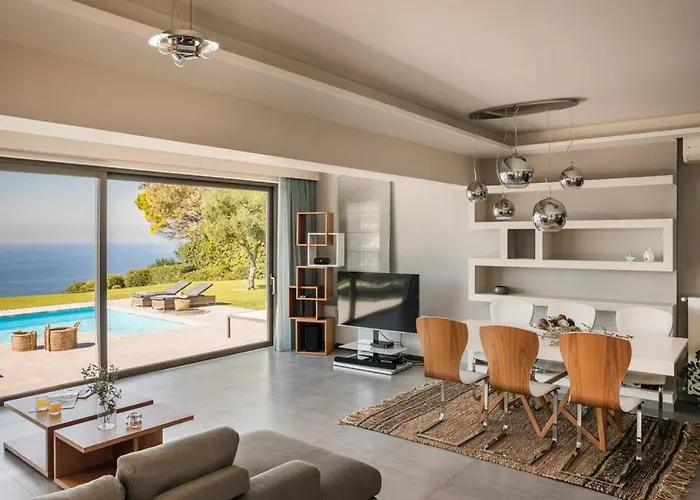 Grande Azzurro In Villa Lakíthra