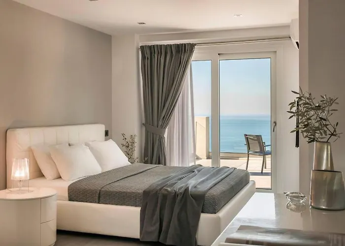 Grande Azzurro In Villa Lakíthra