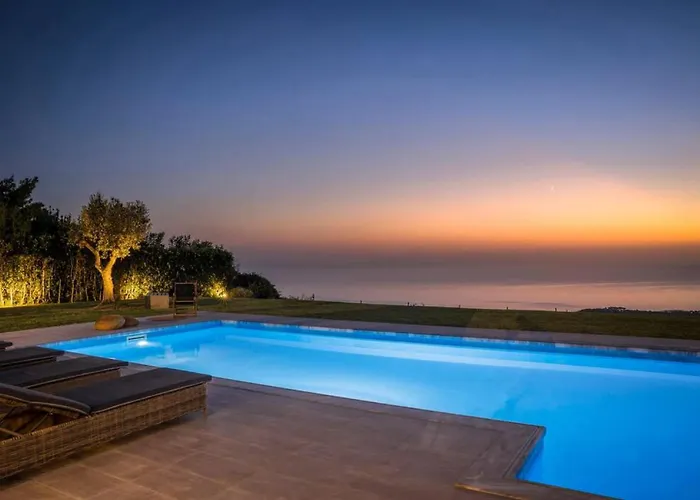 Grande Azzurro In Villa Lakíthra