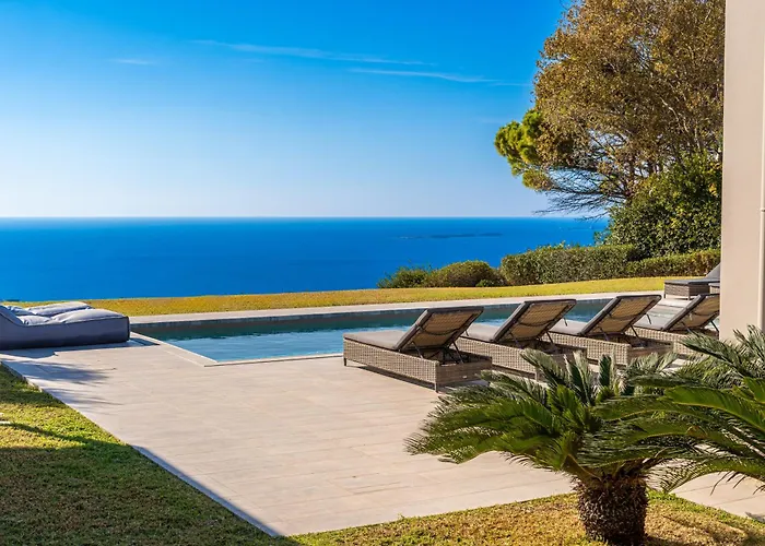 Villa Grande Azzurro In Lakíthra