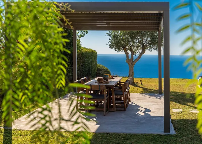 Grande Azzurro In Lakíthra